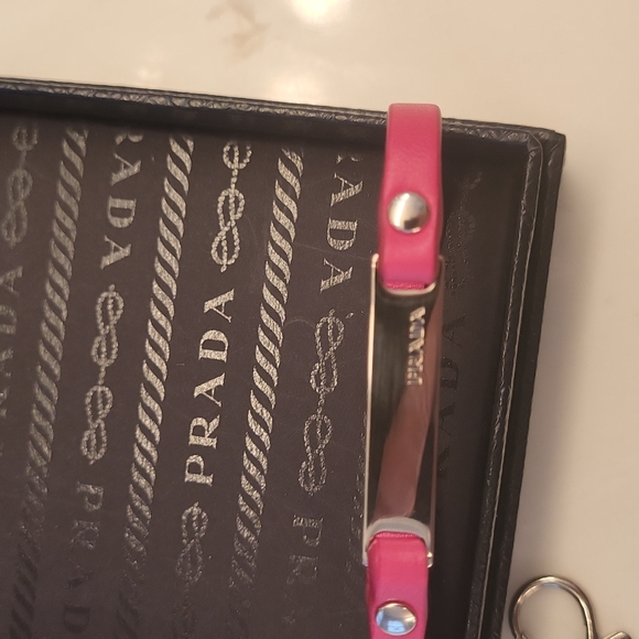 Prada  new,keycharm or keyring works both ways boxed card of authenticity new - Picture 3 of 9
